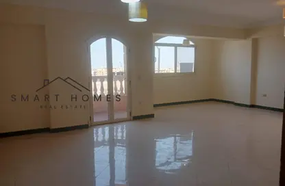 شقة - 3 غرف نوم - 2 حمامات للايجار في الحي السابع - الشيخ زايد - الجيزة