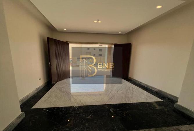 8028089 - Property Image 3