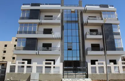 Apartment - 3 Bedrooms - 3 Bathrooms for sale in New Narges - New Cairo City - Cairo