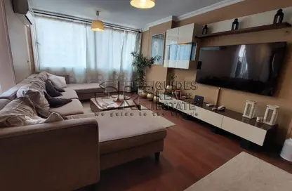 Apartment - 3 Bedrooms - 3 Bathrooms for rent in Hassan Assem St. - Zamalek - Cairo