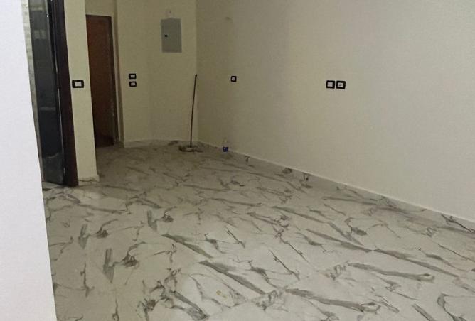 8026063 - Property Image 2