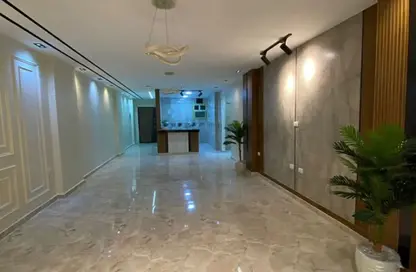 Apartment - 3 Bedrooms - 3 Bathrooms for sale in Gate 1 - Khofo - Hadayek El Ahram - Giza