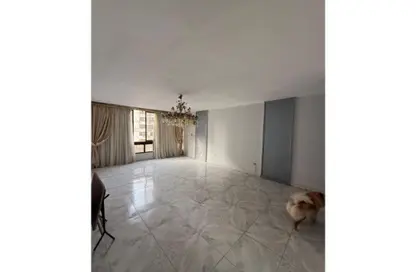 شقة - 3 غرف نوم - 1 حمام للايجار في شارع عباس العقاد - المنطقة الأولى - مدينة نصر - القاهرة