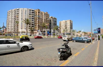محل تجاري - استوديو - 1 حمام للايجار في شارع مصطفى كامل - السيوف - حي اول المنتزة - الاسكندرية