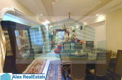 شقة - 3 غرف نوم - 2 حمامات للايجار في شارع كمال الدين صلاح - سموحة - حي شرق - الاسكندرية