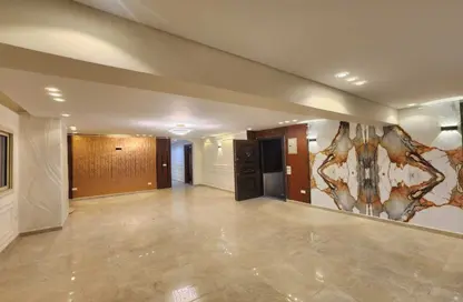 Apartment - 3 Bedrooms - 2 Bathrooms for sale in Shooting Club Street - Dokki - Giza