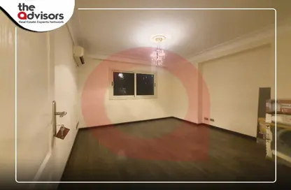 Apartment - 3 Bedrooms - 3 Bathrooms for rent in Kafr Abdo St. - Kafr Abdo - Roushdy - Hay Sharq - Alexandria