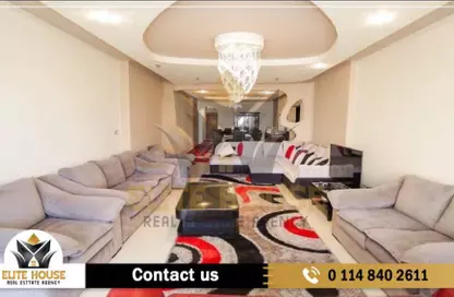 Apartment - 3 Bedrooms - 3 Bathrooms for rent in Rasmi Basha St. - Glim - Hay Sharq - Alexandria