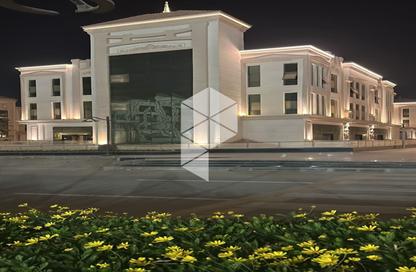 نصف طابق - استوديو - 4 حمامات للايجار في محور محمد نجيب - المستثمرين الشمالية - مدينة القاهرة الجديدة - القاهرة
