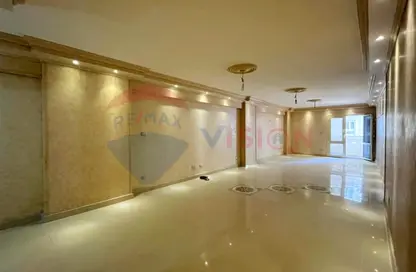 Apartment - 3 Bedrooms - 2 Bathrooms for sale in Mohamed Ezz Al Arab St. - Laurent - Hay Sharq - Alexandria Apartment - 3 Bedrooms - 2 Bathrooms for sale in Mohamed Ezz Al Arab St. - Laurent - Hay Sharq - Alexandria