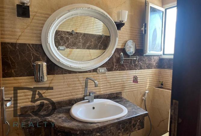 8318955 - Property Image 2