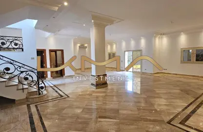 فيلا - 6 غرف نوم - 5 حمامات للايجار في مون فالي - المستثمرين الجنوبية - مدينة القاهرة الجديدة - القاهرة