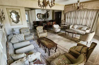 شقة - 3 غرف نوم - 2 حمامات للبيع في الحي السادس عشر - الشيخ زايد - الجيزة