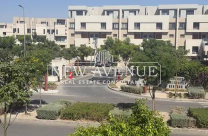 Townhouse - 3 Bedrooms - 3 Bathrooms for sale in Al Burouj Compound - El Shorouk Compounds - Shorouk City - Cairo