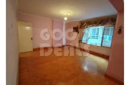Apartment - 3 Bedrooms - 2 Bathrooms for sale in Al Hegaz St. - El Mahkama Square - Heliopolis - Masr El Gedida - Cairo