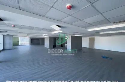 مساحات مكتبية - استوديو - 2 حمامات للايجار في بيزنس بلاس - شارع التسعين الشمالي - التجمع الخامس - مدينة القاهرة الجديدة - القاهرة