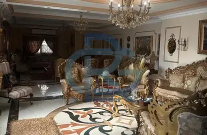 Apartment - 4 Bedrooms - 4 Bathrooms for sale in Area G - Ganoob El Acadimia - New Cairo City - Cairo