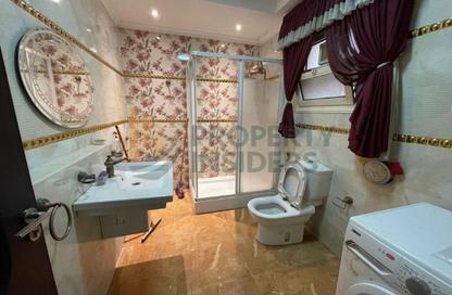 Apartment - 3 Bedrooms - 2 Bathrooms for rent in Abd Al Aziz Al Doreiny St. - El Roda - Hay El Manial - Cairo