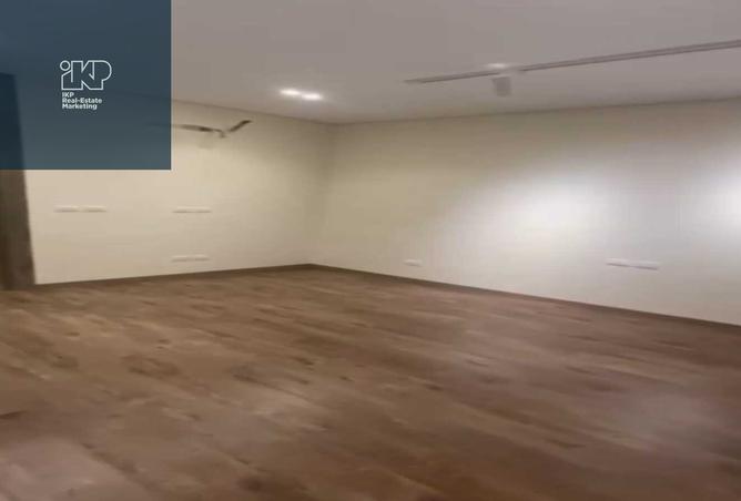 8073871 - Property Image 3