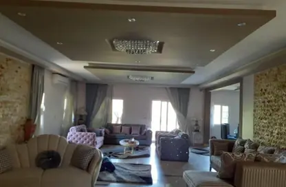 Villa - 6 Bedrooms - 6 Bathrooms for rent in Madinaty - Cairo