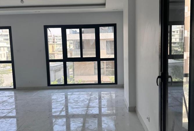8073281 - Property Image 2