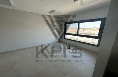 Clinic - Studio - 1 Bathroom for rent in New Giza - Cairo Alexandria Desert Road - 6 October City - Giza
