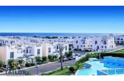 Chalet - 2 Bedrooms - 2 Bathrooms for sale in Mountain View - Ras Al Hekma - North Coast