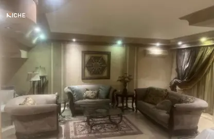 منزل مزدوج - 4 غرف نوم - 3 حمامات للبيع في زايد 2000 - الحي الرابع - الشيخ زايد - الجيزة