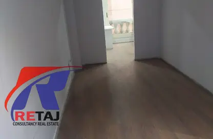 شقة - 3 غرف نوم - 2 حمامات للايجار في شارع مكرم عبيد - المنطقة السادسة - مدينة نصر - القاهرة