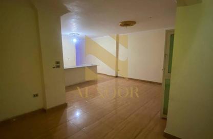 Apartment - 2 Bedrooms - 1 Bathroom for rent in Al Mohandes Ahmed Abd El Hady St. - 2nd District - 6 October City - Giza
