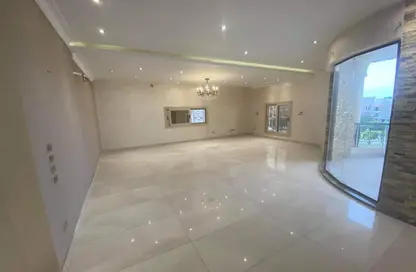 Apartment - 4 Bedrooms - 3 Bathrooms for sale in Area C - Ganoob El Acadimia - New Cairo City - Cairo