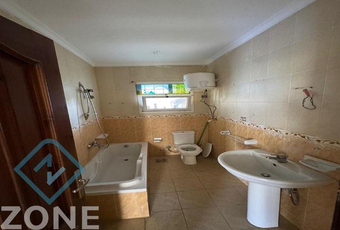 8219405 - Property Image 2