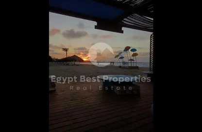 شاليه - 2 غرف نوم - 2 حمامات للبيع في كون - راس الحكمة - الساحل الشمالي