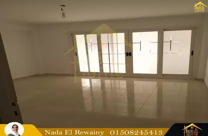 Apartment - 3 Bedrooms - 2 Bathrooms for sale in Abou Quer Road - Zezenia - Hay Sharq - Alexandria