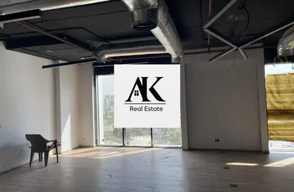 Office Space - Studio - 1 Bathroom for rent in Hyde Park Business District Mall - South Teseen St. - The 5th Settlement - New Cairo City - Cairo