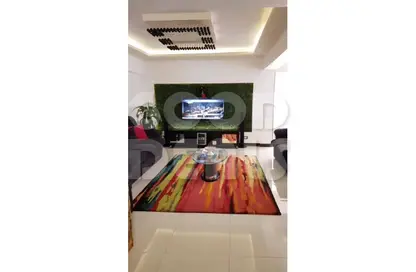 Apartment - 2 Bedrooms - 1 Bathroom for sale in Triumph Square - El Nozha - Cairo