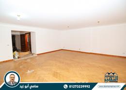 شقة - 3 غرف نوم for للبيع in شارع السيدة سكينة إبنت الحسين - كفر عبده - رشدي - حي شرق - الاسكندرية