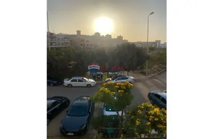 Apartment - 3 Bedrooms - 2 Bathrooms for sale in Al Bostan St. - 9th District - Sheikh Zayed City - Giza