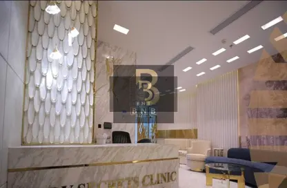 وحدة طبية - استوديو - 1 حمام للبيع في شارع التسعين الشمالي - التجمع الخامس - مدينة القاهرة الجديدة - القاهرة