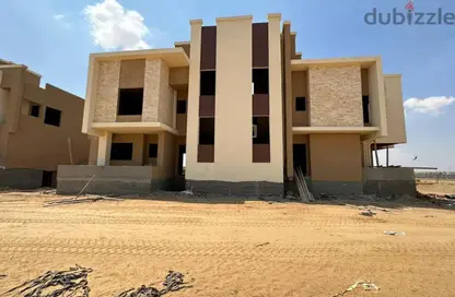 Twin House - 4 Bedrooms - 5 Bathrooms for sale in New Zayed City - Sheikh Zayed City - Giza