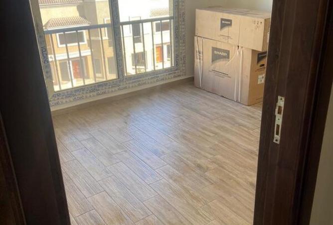 8393502 - Property Image 2