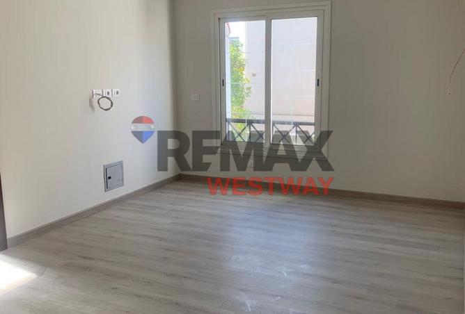 8373297 - Property Image 3