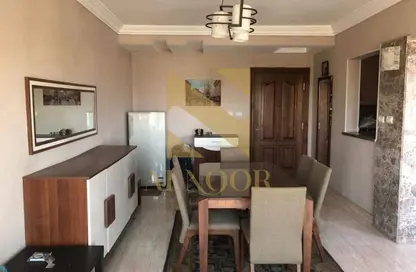 Apartment - 2 Bedrooms - 1 Bathroom for rent in Street 10 - 1st District - Sheikh Zayed City - Giza