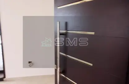 فيلا - 6 غرف نوم - 2 حمامات للبيع في طريق الشروق - المجاورة الاولي - الحي الثامن - مدينة الشروق - القاهرة