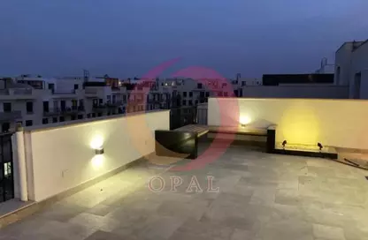 Penthouse - 2 Bedrooms - 2 Bathrooms for sale in Beverly Hills - Sheikh Zayed Compounds - Sheikh Zayed City - Giza