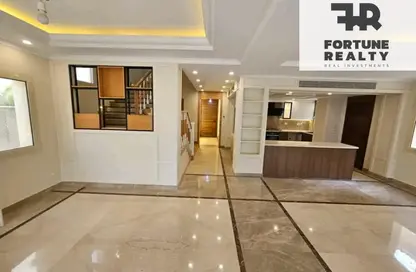 فيلا - 4 غرف نوم - 4 حمامات للايجار في ميفيدا - كمبوندات التجمع الخامس - التجمع الخامس - مدينة القاهرة الجديدة - القاهرة