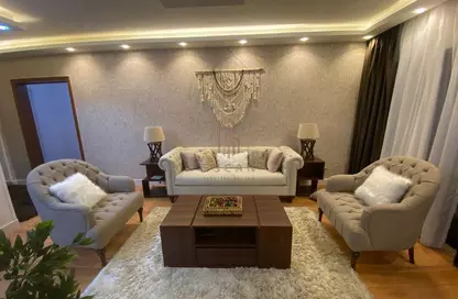 Apartment - 3 Bedrooms - 3 Bathrooms for sale in Om Kalthoum St. - Rehab City Third Phase - Al Rehab - New Cairo City - Cairo