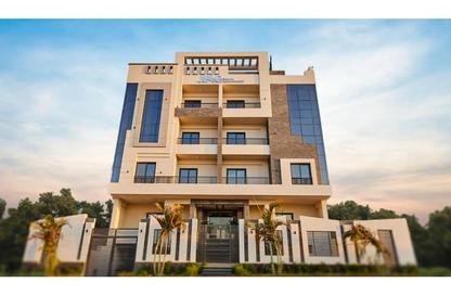 Apartment - 3 Bedrooms - 3 Bathrooms for sale in Bait Alwatan - The 5th Settlement - New Cairo City - Cairo