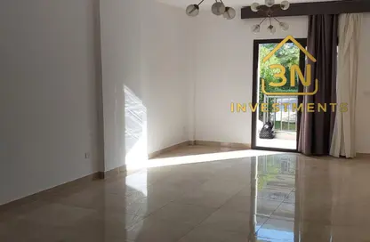 شقة - 3 غرف نوم - 3 حمامات للايجار في مون ريزيدنس - فيفث سكوير - التجمع الخامس - مدينة القاهرة الجديدة - القاهرة