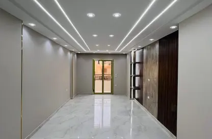 Apartment - 3 Bedrooms - 2 Bathrooms for sale in Gate 4 - Mena - Hadayek El Ahram - Giza